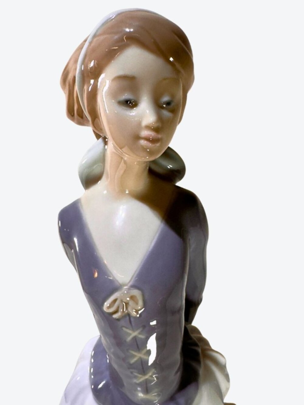 LLADRÓ Woman in the Wind Blue Dress Flower Basket Porcelain Figurine - Picture 10 of 15
